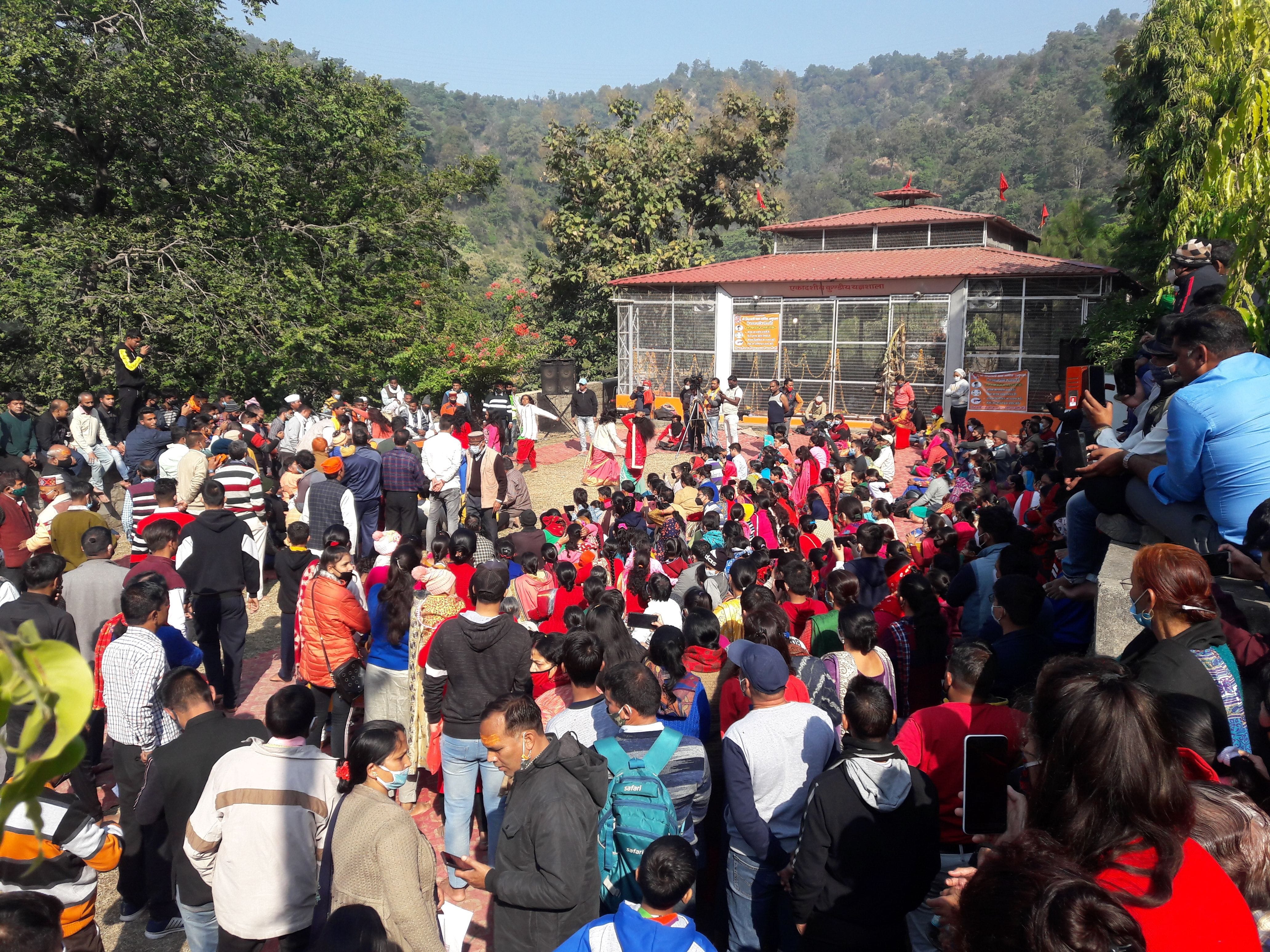 ्री सिद्धबली महोत्सव के अंतिम  दिन आयोजित बाबा के जागर में उमड़े श्रद्धालु।