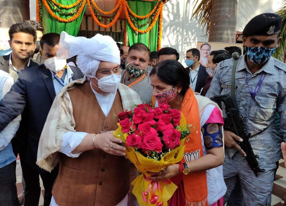 जेपी नड्डा से मुलाकात करतीं मेयर अनिता ममगाईं। जेपी नड्डा से मुलाकात करतीं मेयर अनिता ममगाईं।