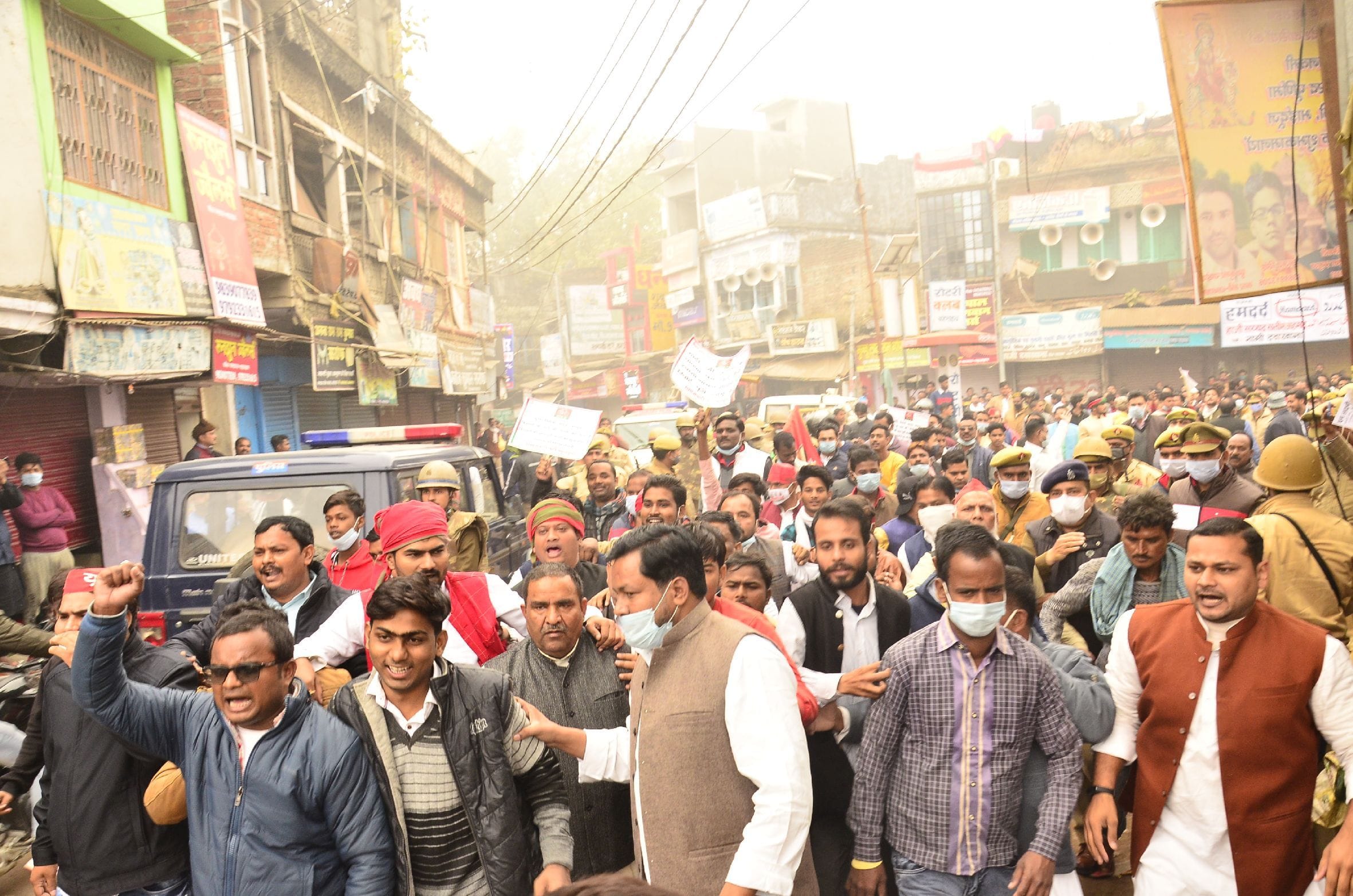  बहराइच में मंगलवार को किसान आंदोलन के समर्थन में जुलूस निकालकर प्रदर्शन करते सपा पदाधिकारी व का?