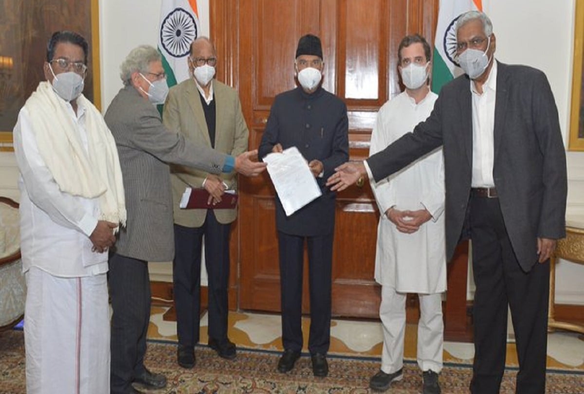विपक्ष पार्टियों ने राष्ट्रपति को सौंपा ज्ञापन
