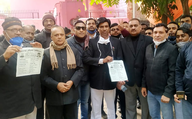 सहारनपुर अधिवक्ता एसोसिएशन के वार्षिक चुनाव को लेकर प्रचार करते प्रगतिशील अधिवक्ता मंच