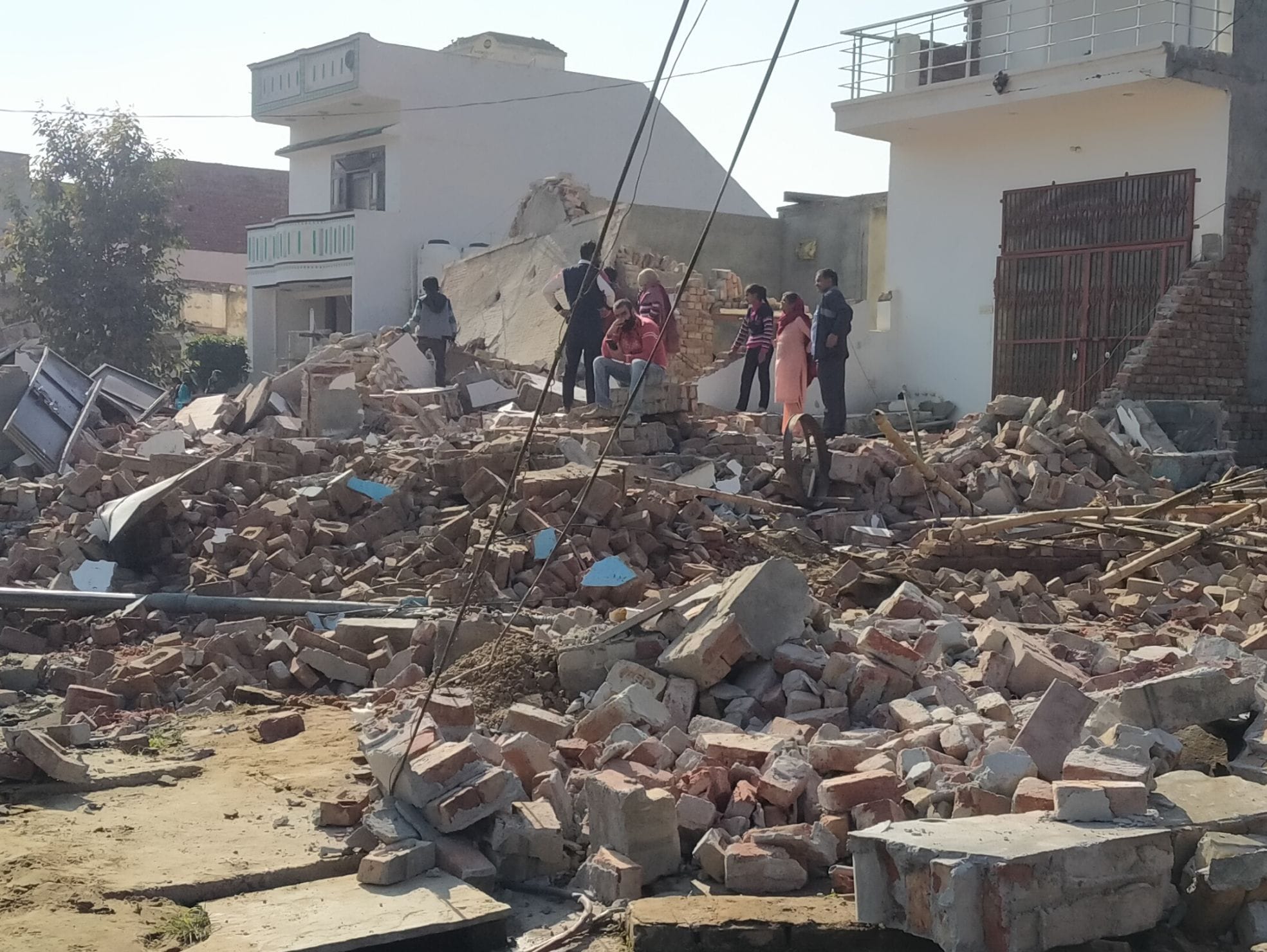 Capture action: 30 houses broken in six hours, police chased down protesters Capture action: 30 houses broken in six hours, police chased down protesters