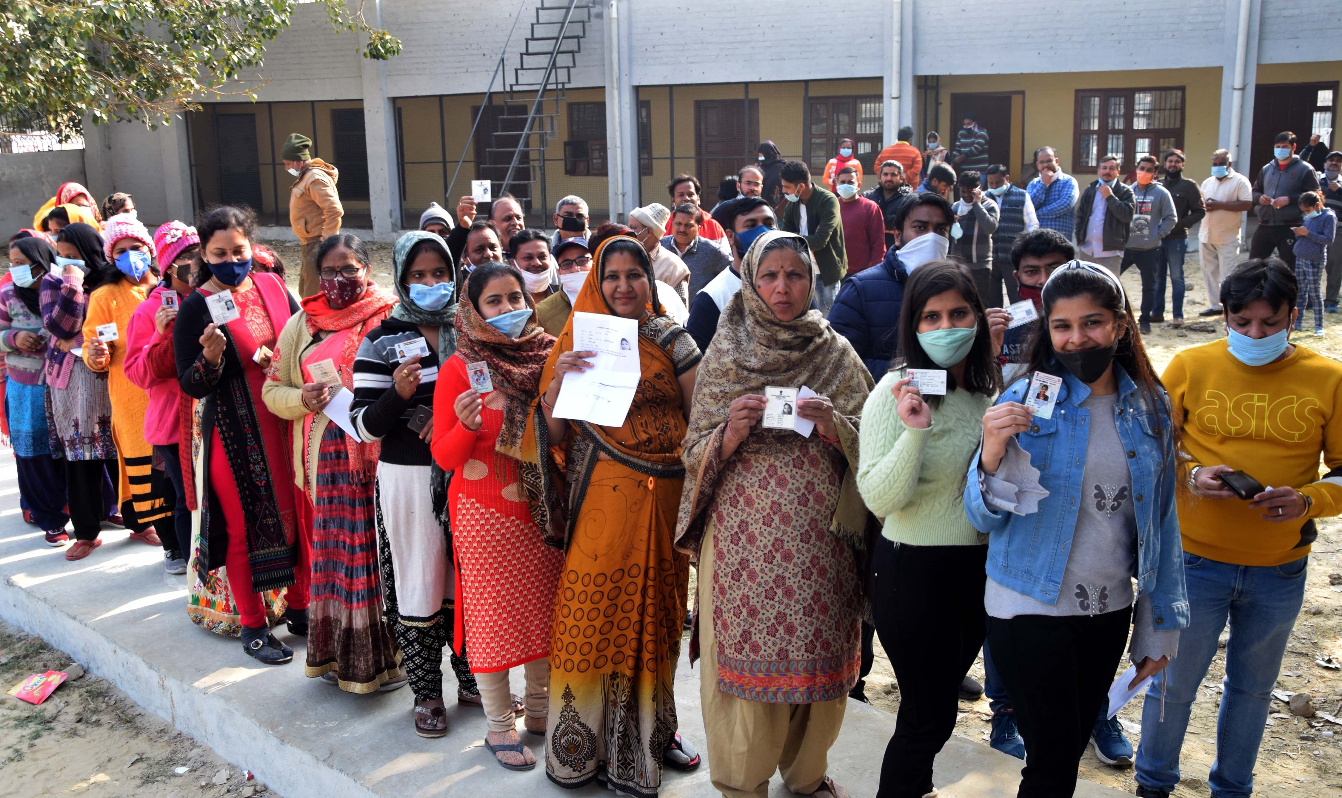 सांपला नगर पालिक चुनाव में अर्पण मानसिक मंद ग्रामीण पुर्नवास केन्द्र सापला मतदान केन्द्र पर मतद सांपला नगर पालिक चुनाव में अर्पण मानसिक मंद ग्रामीण पुर्नवास केन्द्र सापला मतदान केन्द्र पर मतद