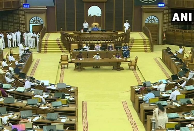 कृषि कानूनों के खिलाफ केरल विधानसभा का विशेष सत्र, सीएम ने पेश किया प्रस्ताव