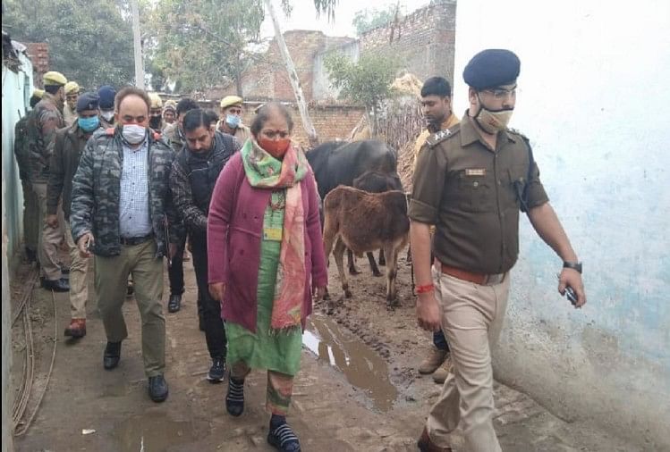 पीड़ित परिवार से मिलने पहुंची राष्ट्रीय महिला आयोग की सदस्य