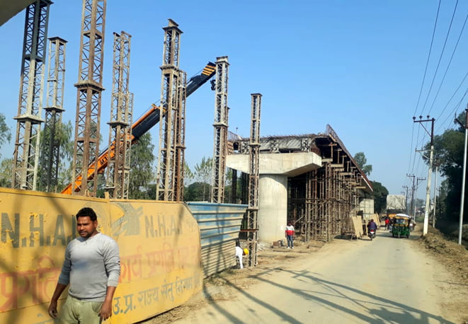 पिलखनी के पास बनता ओवर ब्रिज पिलखनी के पास बनता ओवर ब्रिज