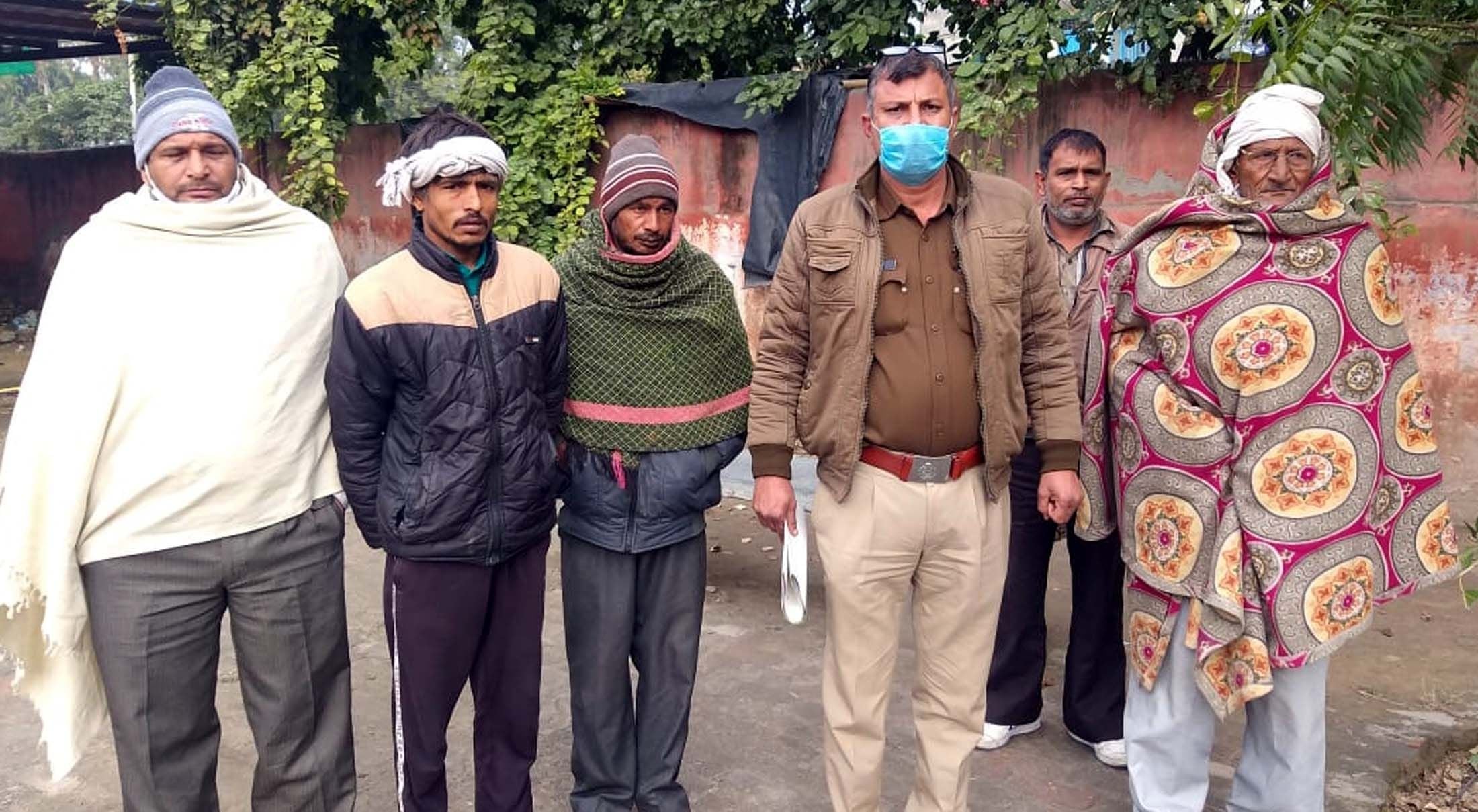 नागरिक अस्पताल में पोस्टमार्टम करवाने पहुंचे परिजन। संवाद नागरिक अस्पताल में पोस्टमार्टम करवाने पहुंचे परिजन। संवाद
