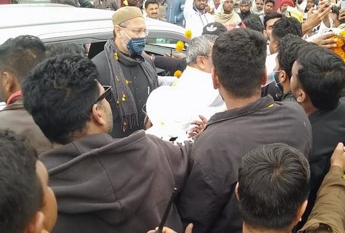 Aimim Chief Asaduddin Owaisi Visit Purvanchal Said Akhilesh Yadav Stopped Coming To State 12 Times - पूर्वांचल में ओवैसी:बोले-अखिलेश ने बारह बार यूपी में आने से रोका,आया हूं दोस्ती ...