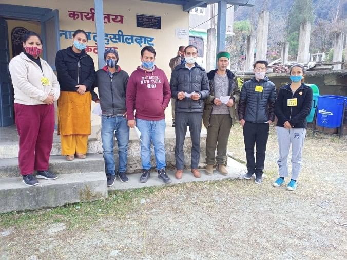 एबीवीपी ने स्वामी विवेेकानंद को किया याद तकलेच में राष्ट्रीय युवा दिवस कार्यक्रम के दौरान एबीवीपी कार्यकर्ता।