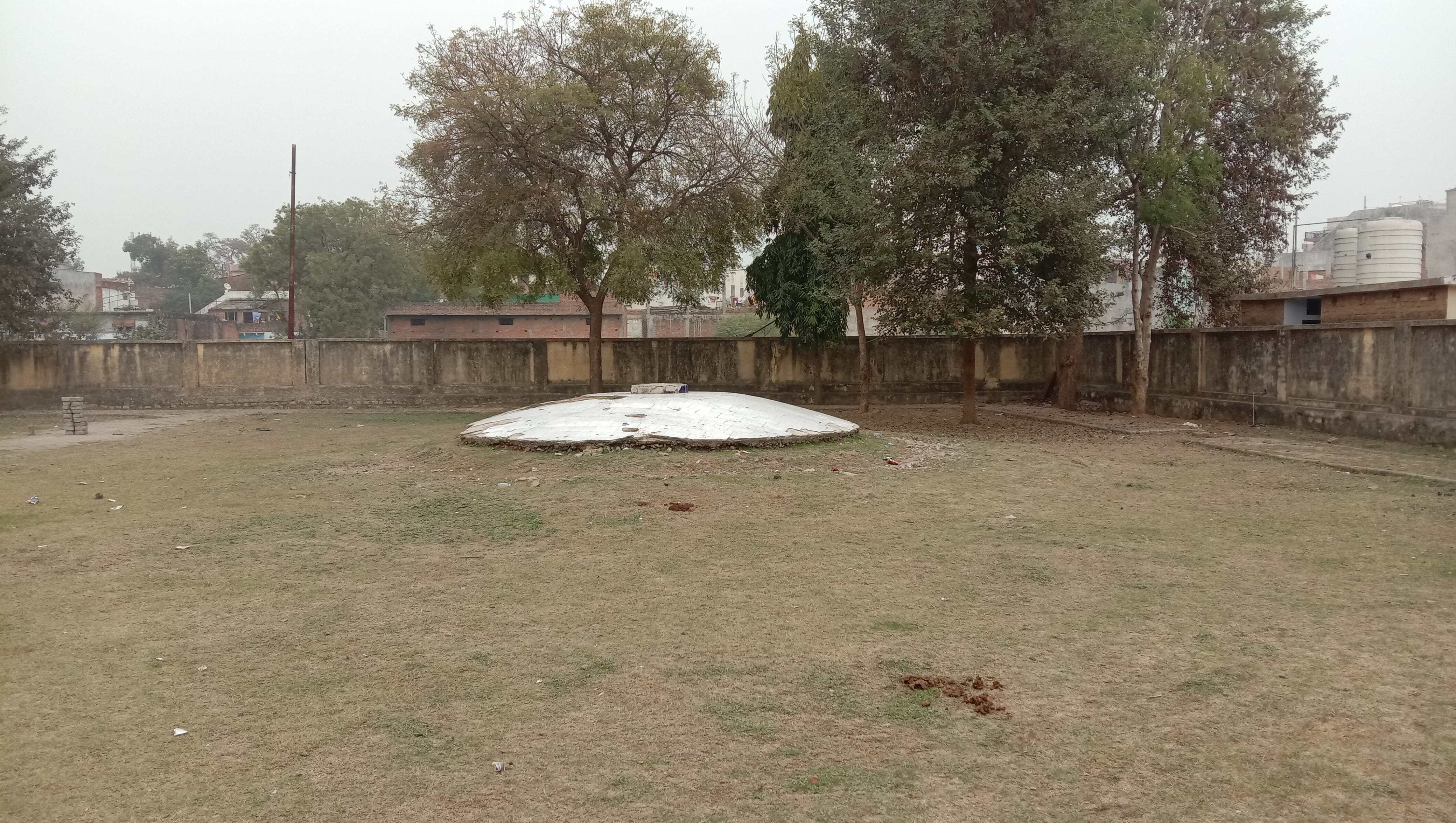 उजड़ा पड़ा काशीराम पार्क उजड़ा पड़ा काशीराम पार्क