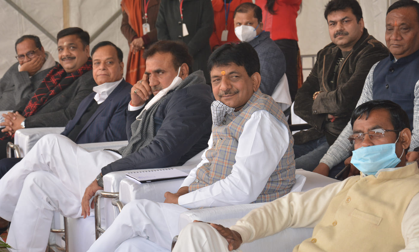श्रीराम कॉलेज में लगे रोजगार मेले में मंचासीन राज्यमंत्री कपिल देव अग्रवाल समेत अन्य अतिथिगण। श्रीराम कॉलेज में लगे रोजगार मेले में मंचासीन राज्यमंत्री कपिल देव अग्रवाल समेत अन्य अतिथिगण।