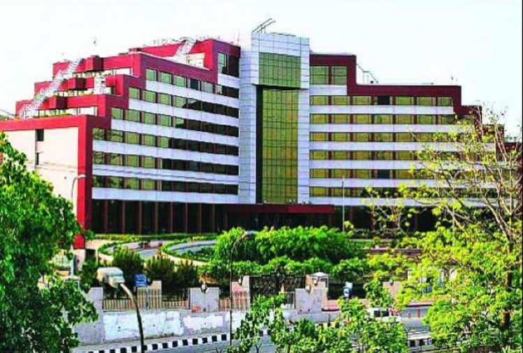 Delhi News: All Delhi Government Offices Will Work In 100 Percent Capacity - अब 100 फीसदी क्षमता के साथ काम करेंगे दिल्ली सरकार के सभी दफ्तर, सोशल डिस्टेंसिंग जरूरी - Vimarsana News