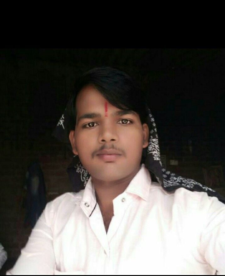 खजोहरी में मृत युवक प्रदीप कुमार सरोज। फाइल फोटो