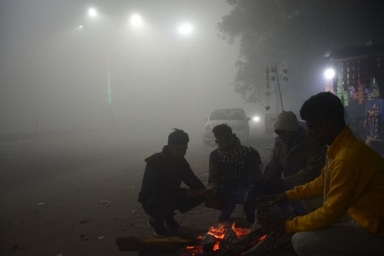 Two Days Cold Waves And Fog Make Problem म सम आज और कल पर श न कर ग बर फ ल हव ए Moradabad News