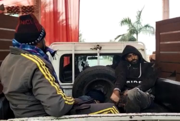 Encounter Between Police And Robbers In Tarn Taran Of Punjab - पंजाब : दो लोगों को गोली मारकर पैलेस में घुसे लुटेरे, पुलिस ने फायरिंग के बाद चार को पकड़ा, एक की मौत - Vimarsana News