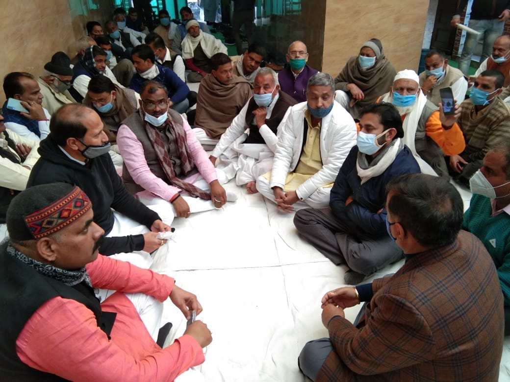 थानाभवन में गन्ना मंत्री सुरेश राणा के पिताजी रण्वीर सिंह रणवीर सिंह के निधन पर शोक व्यक्त करने थानाभवन में गन्ना मंत्री सुरेश राणा के पिताजी रण्वीर सिंह रणवीर सिंह के निधन पर शोक व्यक्त करने