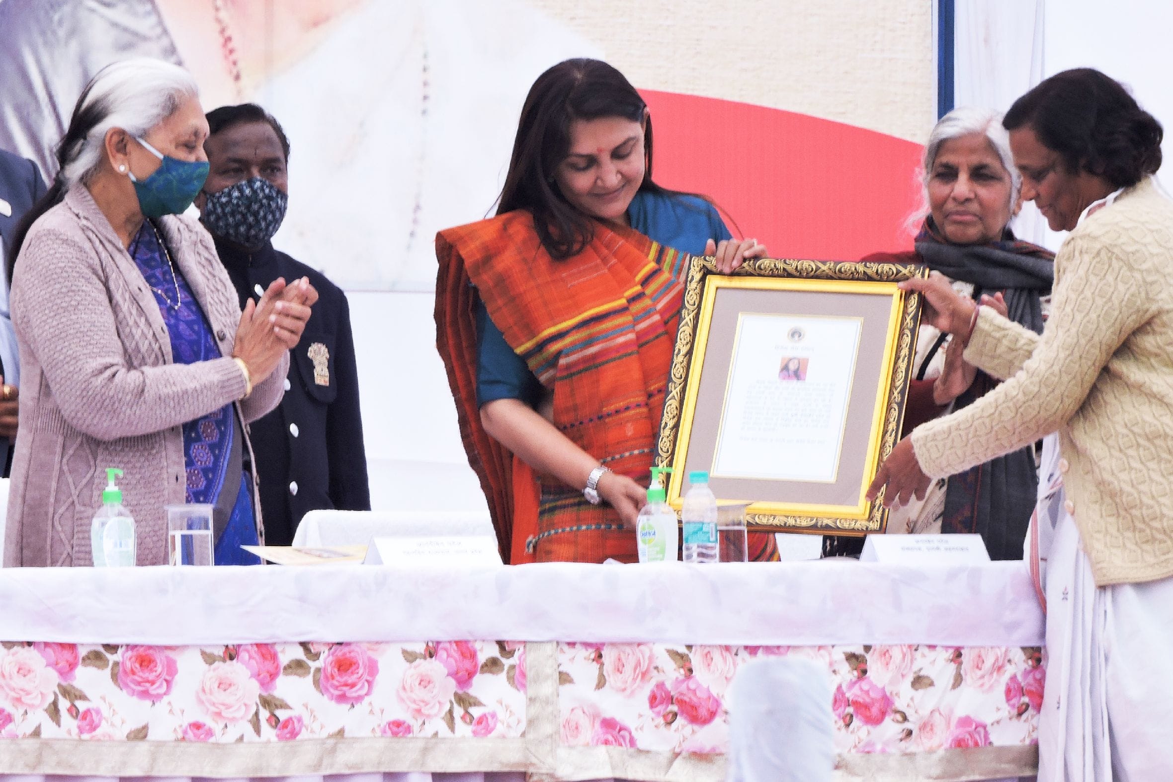 शाहजहांपुर के विनोबा सेवा आश्रम में 40वें स्थापना दिवस पर आयोजित आशीर्वाद समारोह में राज्यपाल की शाहजहांपुर के विनोबा सेवा आश्रम में 40वें स्थापना दिवस पर आयोजित आशीर्वाद समारोह में राज्यपाल की