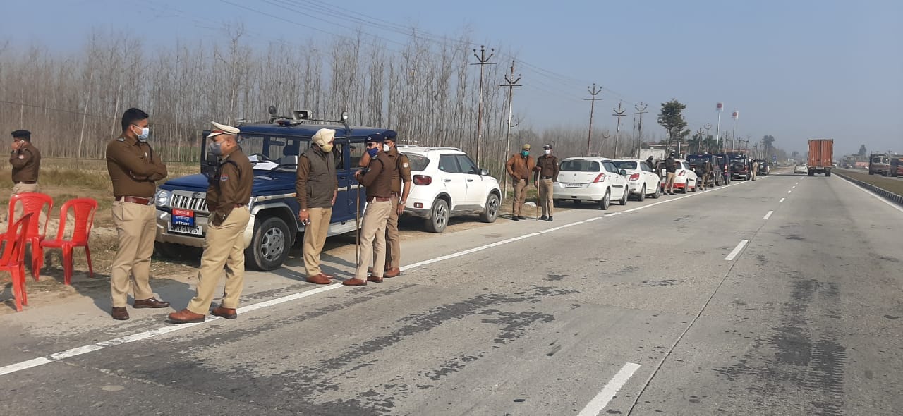 किसानों के देहरादून कूच के मद्देनजर तैनात पुलिस