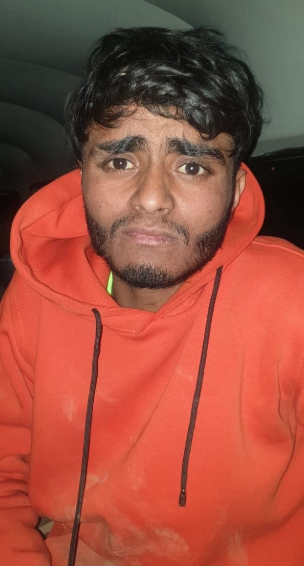 ग्रेटर नोएडा वेस्ट में पुलिस मुठभेड़ में गिरफ्तार बदमाश।
