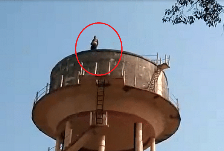 Man Threatening Suicide From Climb At Water Tank In ...