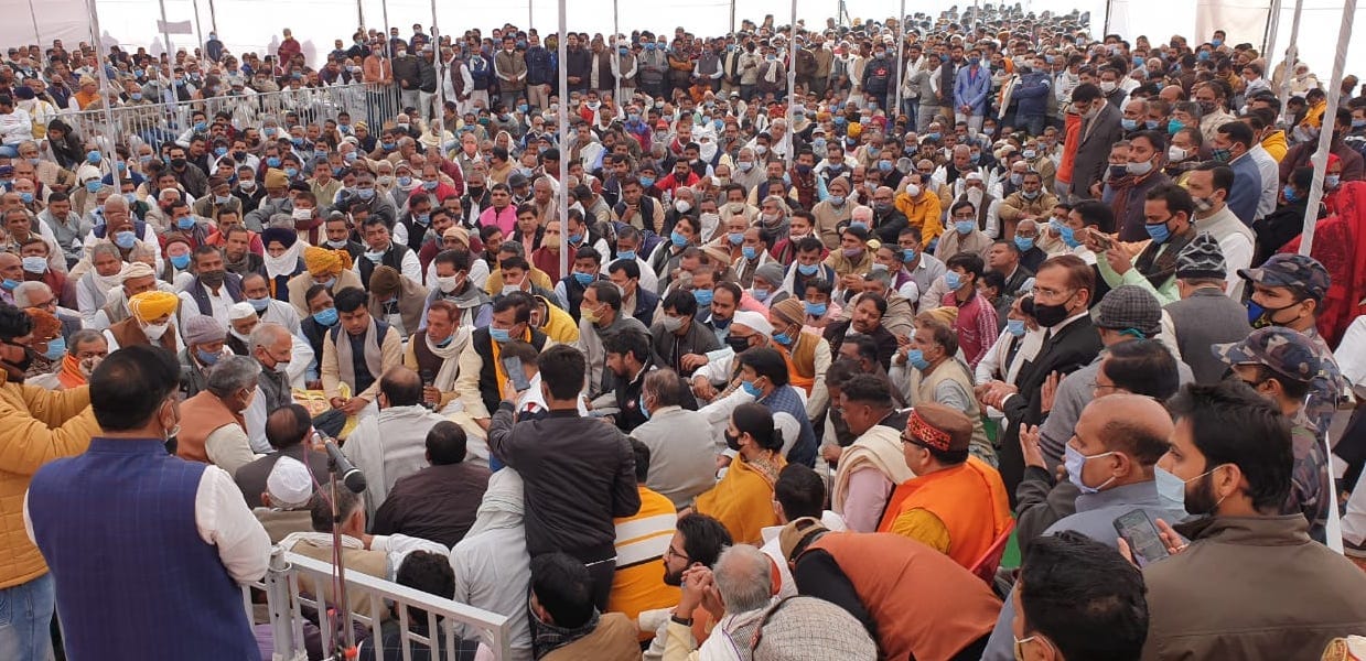 थानाभवन में रस्म पगड़ी के दौरान  जन समूह