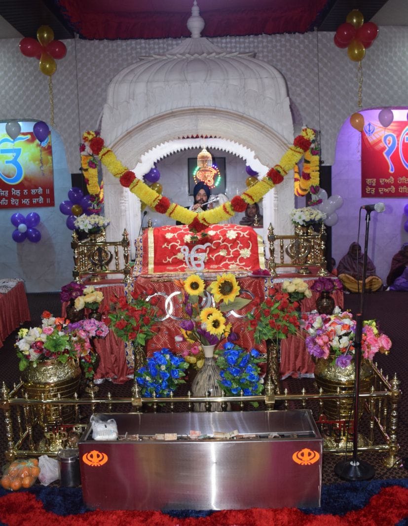 रुद्रपुर की आदर्श कालोनी गुरुद्वारे में प्रकाश पर्व पर सजा दीवान। रुद्रपुर की आदर्श कालोनी गुरुद्वारे में प्रकाश पर्व पर सजा दीवान।