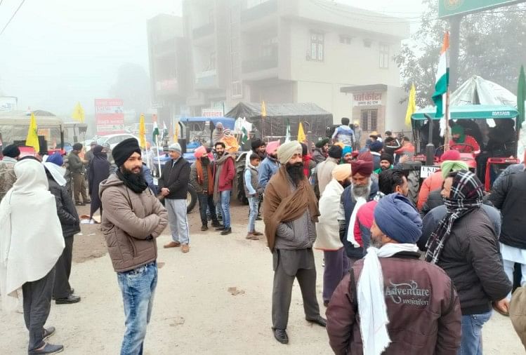 L’histoire du mouvement des agriculteurs La police de Delhi fait face à la colère des agriculteurs furieux