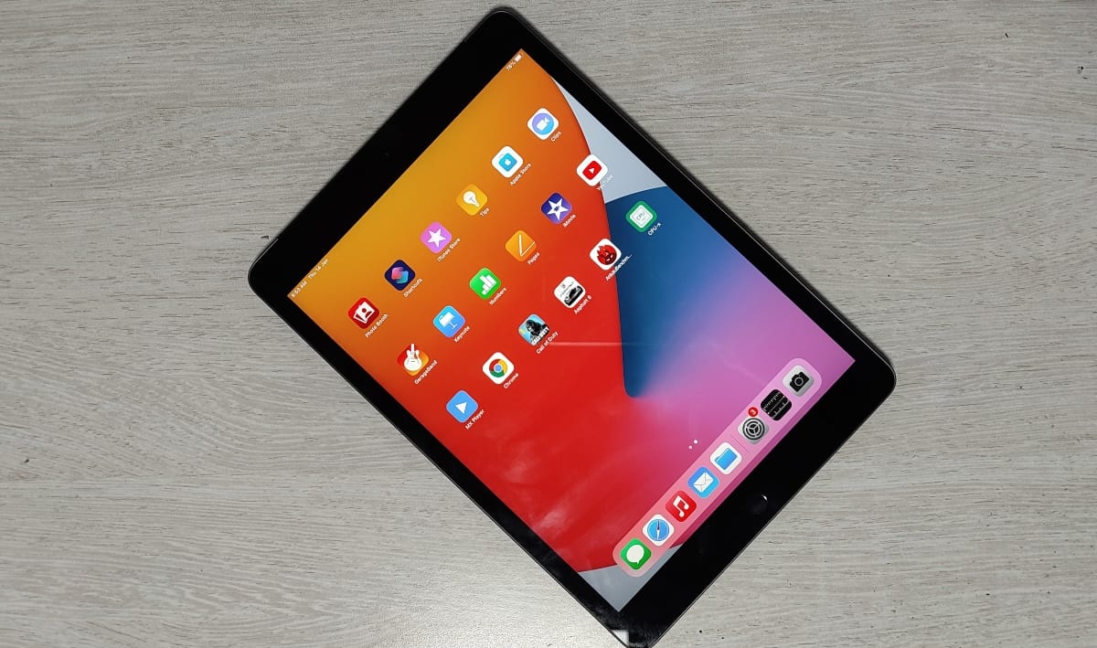Apple ipad 8th Gen 2020 Review: рдХреНрдпрд╛ 30,000 рд░реБрдкрдпреЗ рдореЗрдВ рдпрд╣ рдмреЗрд╕реНрдЯ рдЯреИрдмрд▓реЗрдЯ рд╣реИ?