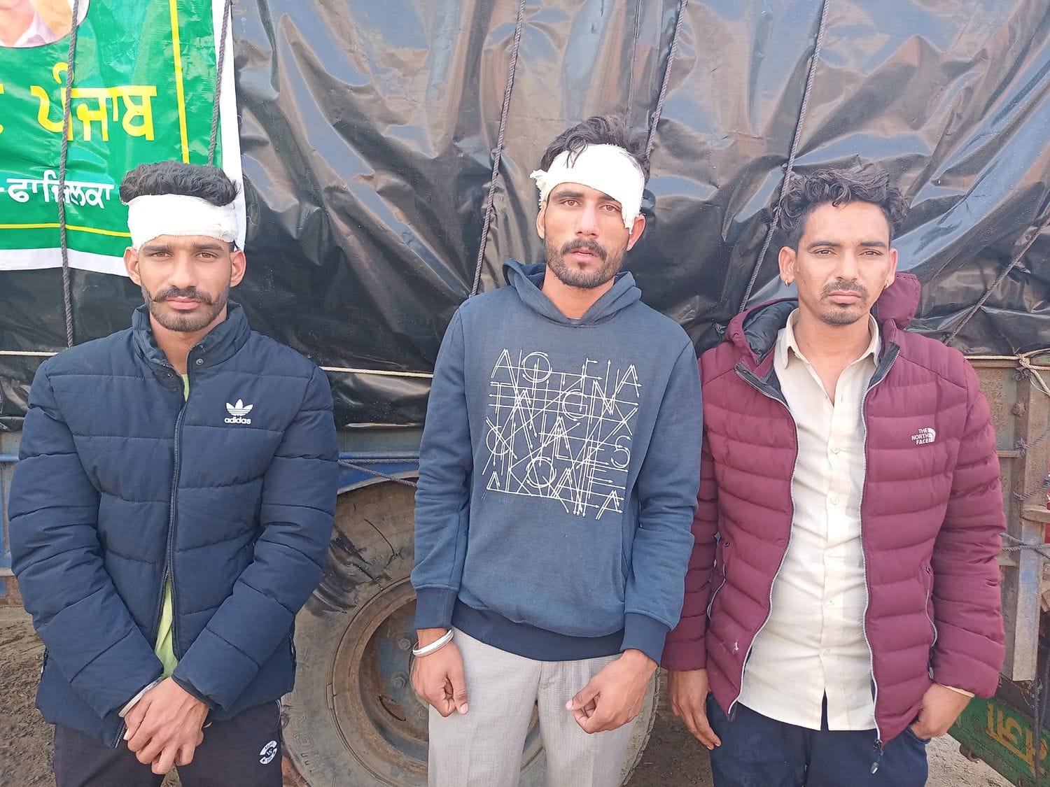 हादसे में घायल युवा किसान। हादसे में घायल युवा किसान।