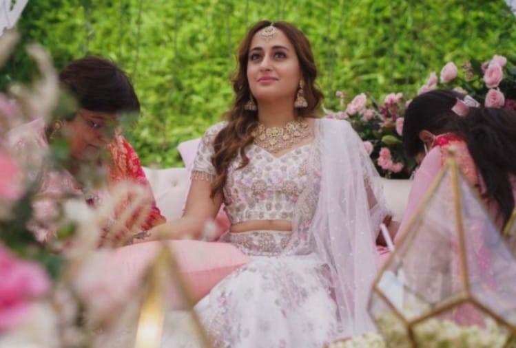 नताशा दलाल