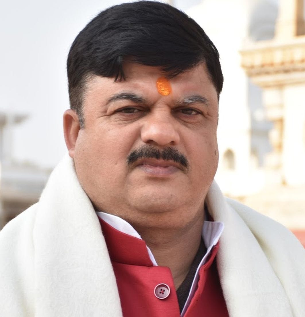 महंत गिरीशपति त्रिपाठी महंत गिरीशपति त्रिपाठी