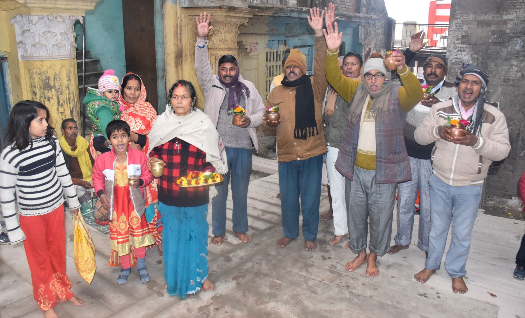अयोध्या-पौष पूर्णिमा में नागेश्वरनाथ में दर्शन व जलाभिषेक को पहुंचे श्रद्घालुओं ने किया जय श्री अयोध्या-पौष पूर्णिमा में नागेश्वरनाथ में दर्शन व जलाभिषेक को पहुंचे श्रद्घालुओं ने किया जय श्री