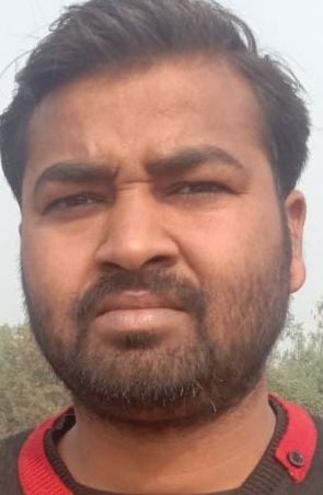 किसान चिंकू सिंह - गेंहू की फसल चट कर रहे अन्ना मवेशी
