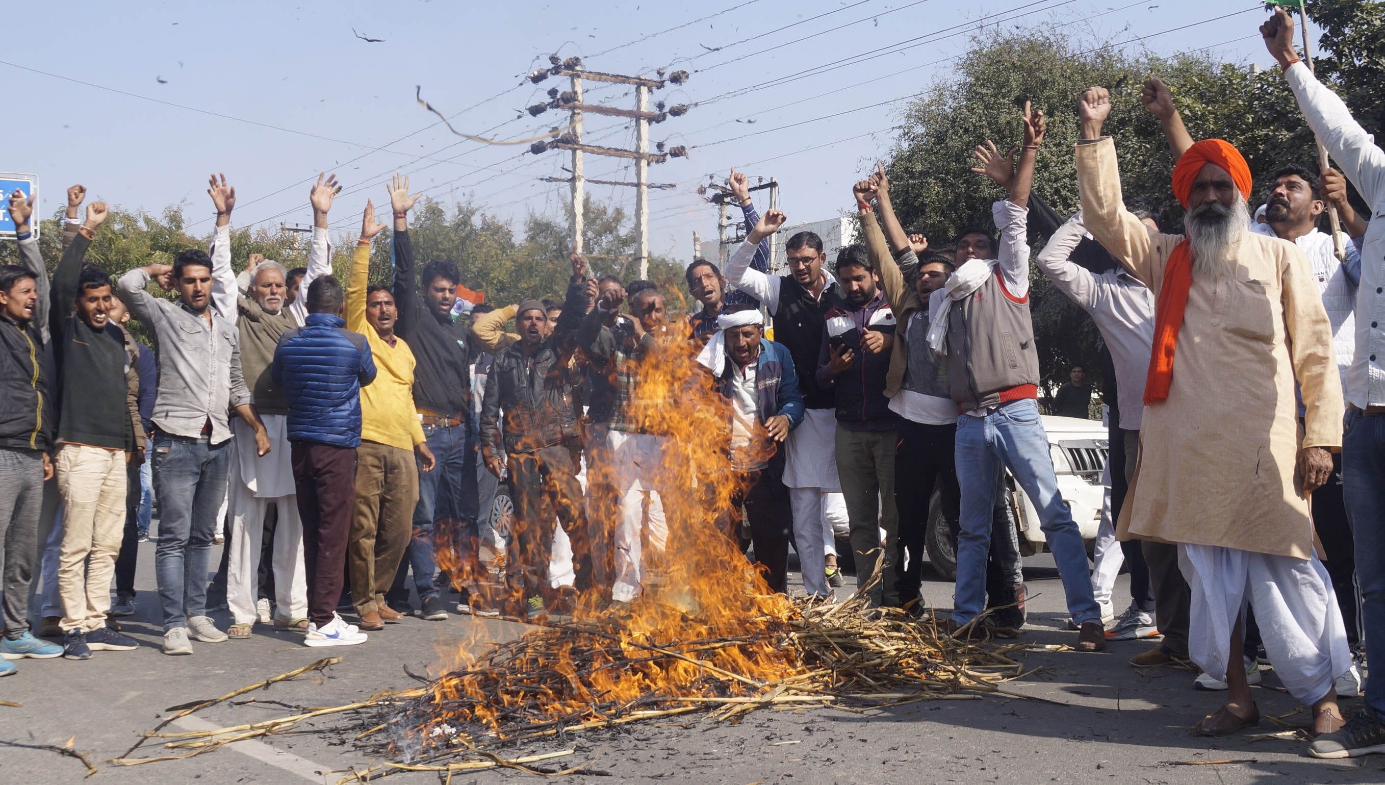 Two thousand farmers will march from the Ramayana toll to the Tikri border Two thousand farmers will march from the Ramayana toll to the Tikri border