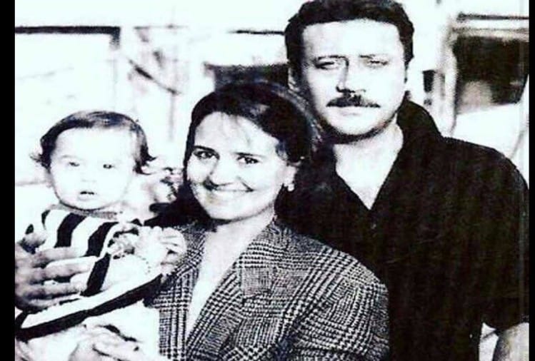 आएशा संग जैकी श्रॉफ