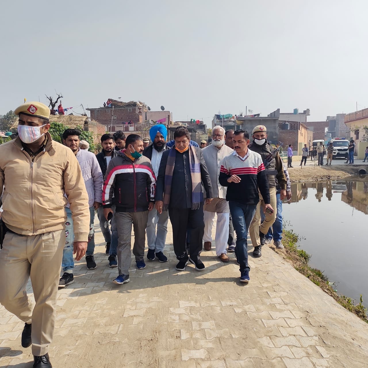 हरियाणा विधानसभा अध्यक्ष ज्ञानचंद गुप्ता बतौड़ के तालाब का निरीक्षण करते। हरियाणा विधानसभा अध्यक्ष ज्ञानचंद गुप्ता बतौड़ के तालाब का निरीक्षण करते।