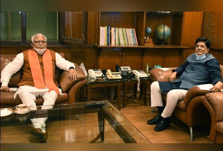 गडकरी और गोयल से मनोहर लाल ने की मुलाकात, केंद्रीय परियोजनाओं में तेजी की अपील की