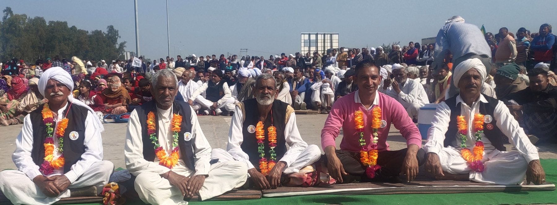 बद्दोवाल टोल पर क्रमिक अनशन पर मौजूद किसान। संवाद बद्दोवाल टोल पर क्रमिक अनशन पर मौजूद किसान। संवाद