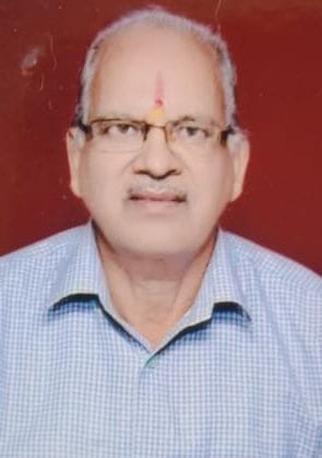 गिरीश चंद्र तिवारी।