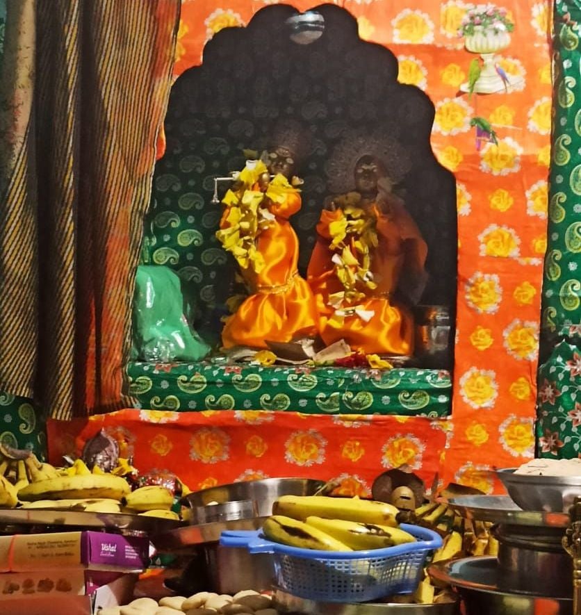 खोटिला गांव के मंदिर में विराजमान राधाकृष्ण (फाइल फोटो) खोटिला गांव के मंदिर में विराजमान राधाकृष्ण (फाइल फोटो)