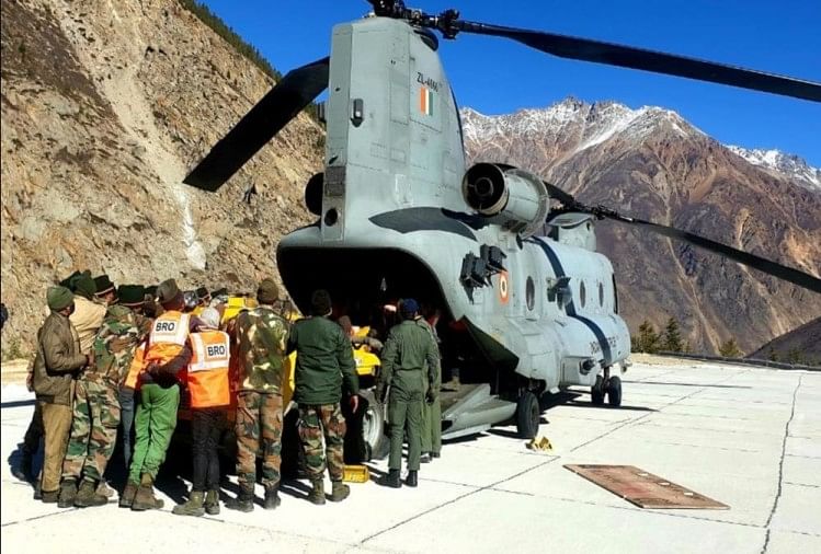 Uttarakhand Chamoli Live: चमोली पहुंचा चिनूक हेलीकॉप्टर, राहत-बचाव कार्य तेजी से जारी