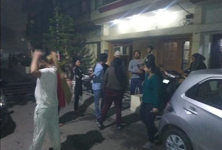 Earthquake In Chandigarh, Punjab And Haryana - पंजाब-हरियाणा और चंडीगढ़ में  भूकंप के तेज झटके, घरों व दफ्तरों से बाहर निकले लोग - Amar Ujala Hindi News  Live