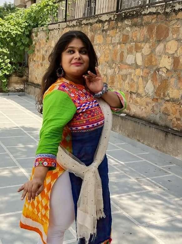 बसंत पंचमी की खबर से संबंधित- बसंत पंचमी पर्व के लिए बच्चों को कार्यक्रम का रिहर्सल करातीं हिमांश बसंत पंचमी की खबर से संबंधित- बसंत पंचमी पर्व के लिए बच्चों को कार्यक्रम का रिहर्सल करातीं हिमांश