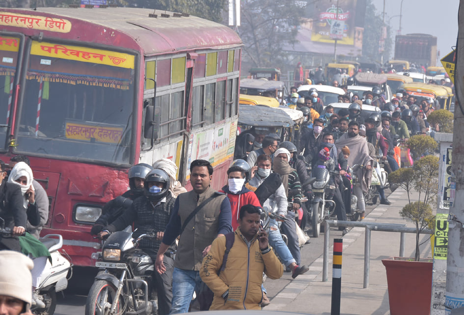 कोर्ट रोड़ पुल किया गया बंद बाजोरिया पुल पर लगा लंबा जाम में फंसे वाहन कोर्ट रोड़ पुल किया गया बंद बाजोरिया पुल पर लगा लंबा जाम में फंसे वाहन