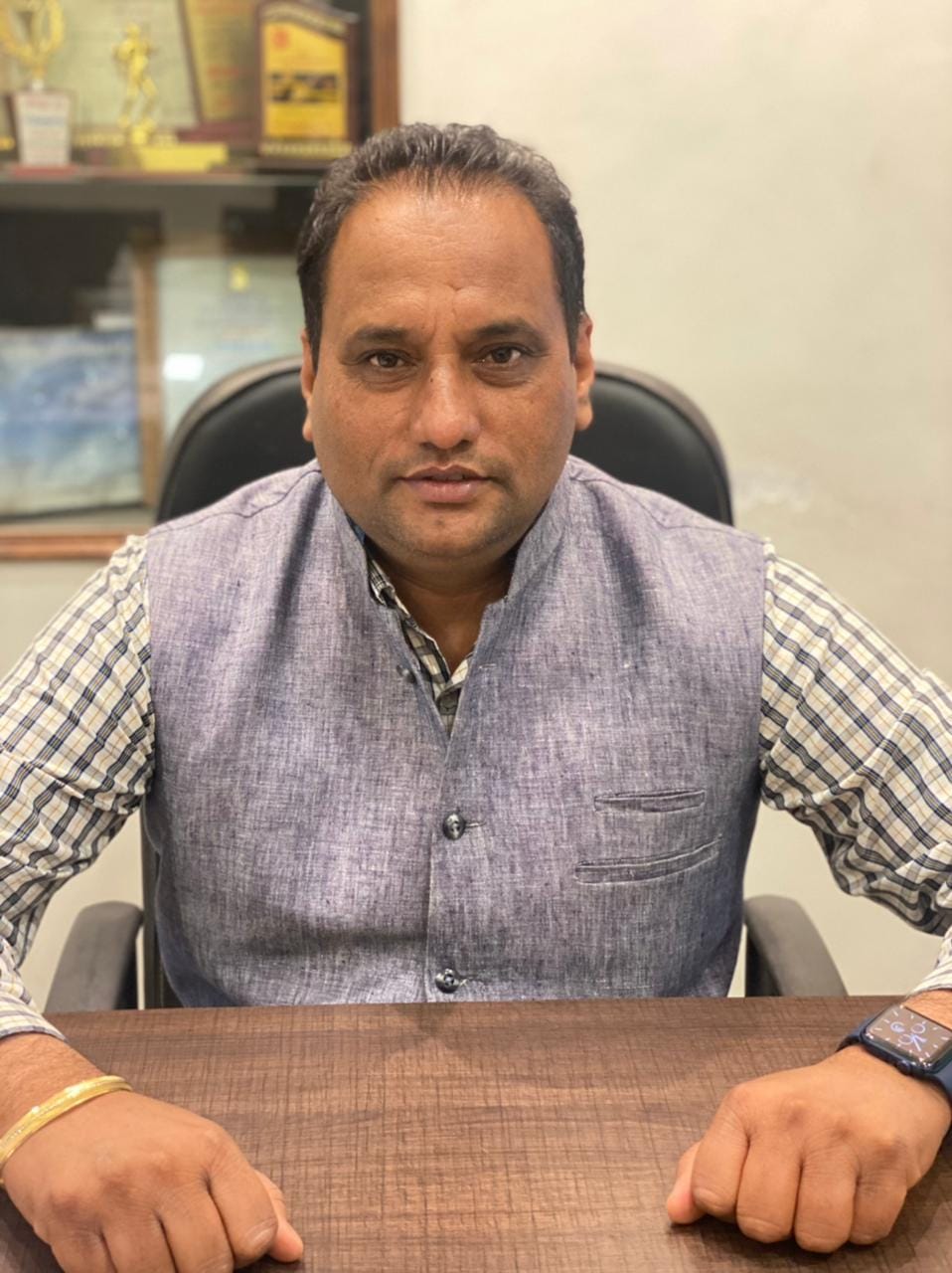 -- परविंदर सिंह, वुड़ कार्विंग निर्यातक -- परविंदर सिंह, वुड़ कार्विंग निर्यातक