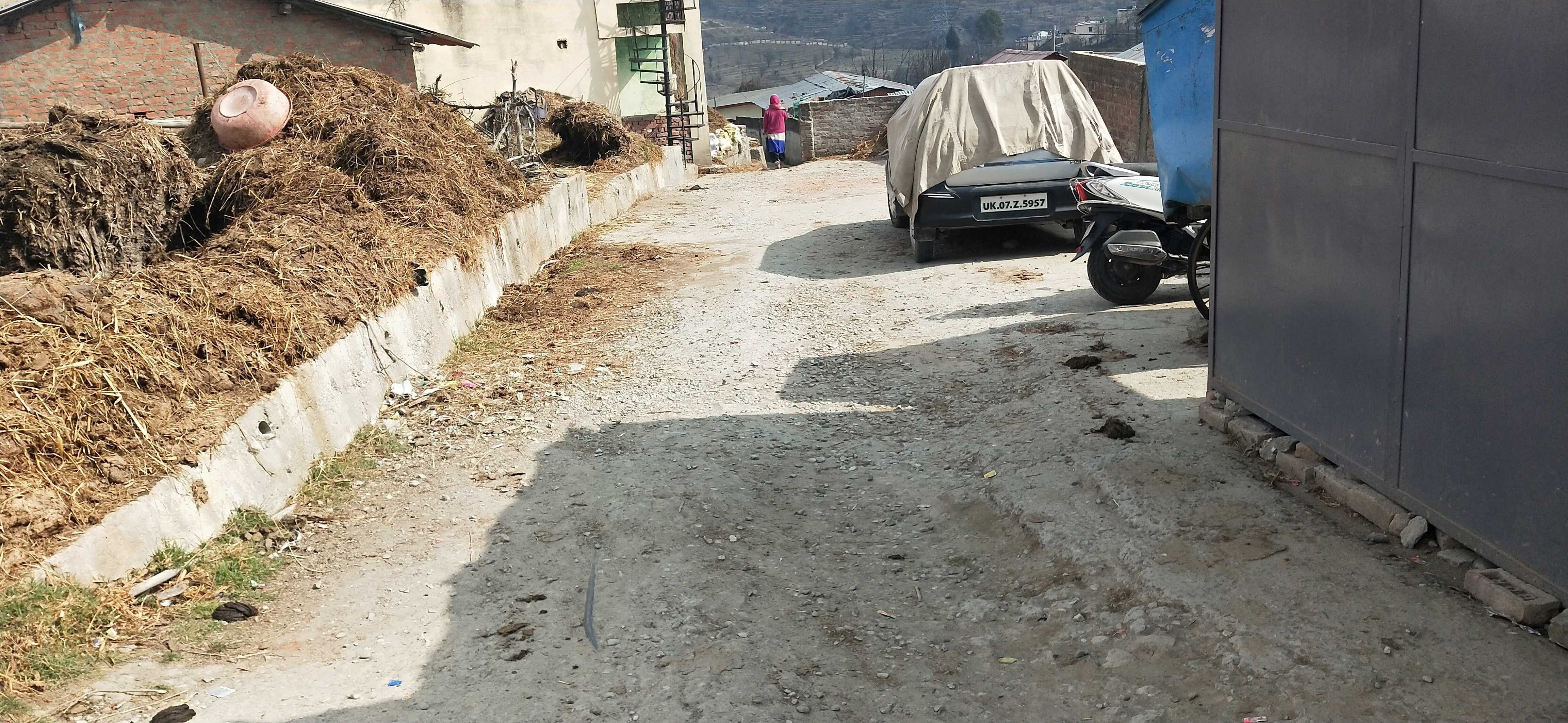 गोरलचौड़ क्षेत्र का खस्ताहाल मार्ग। गोरलचौड़ क्षेत्र का खस्ताहाल मार्ग।