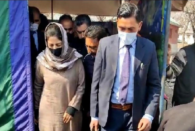 Mehbooba Mufti Said She Will Not Contest Elections Till Restoration Of Article 370 - महबूबा का एलान: अनुच्छेद-370 के बहाल होने तक नहीं लड़ेंगी चुनाव, पहले करनी होगी विश्वास बहाली - Vimarsana News