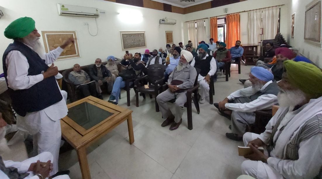 काशीपुर में किसानों की पंचायत को संबोधित करते प्रदेशाध्यक्ष कर्म सिंह पड्डा। काशीपुर में किसानों की पंचायत को संबोधित करते प्रदेशाध्यक्ष कर्म सिंह पड्डा।