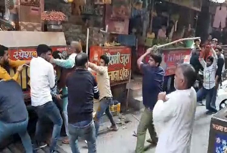 बागपत: मारपीट का वीडियो वायरल