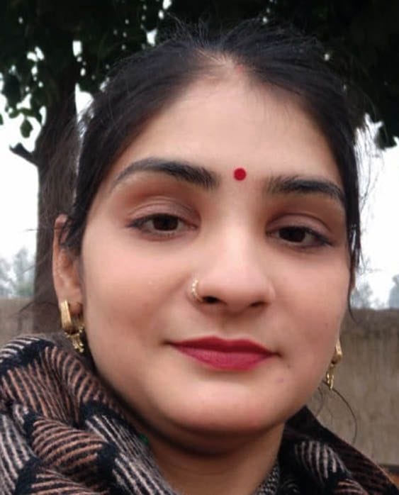शिक्षिका नेहा शर्मा